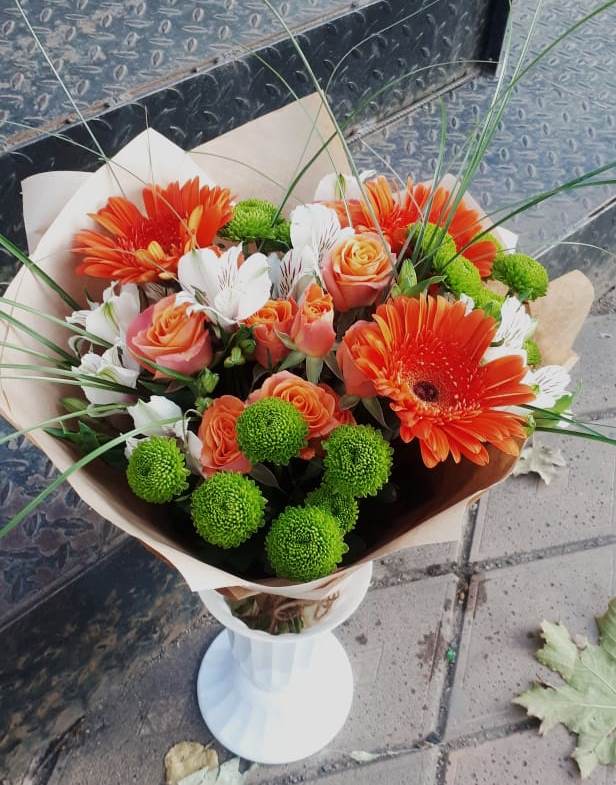 Букет цветов из: Герберы, Хризантемы, Альстромерии и Розы в Базарный Карабулак