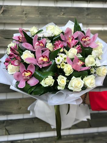 Букет цветов из: Розы и Хризантемы в Базарный Карабулак