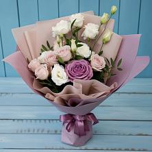 Букет цветов из:  Розы и Лизиантусы в Базарный Карабулак