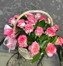 Цветочная композиция из Розы в корзине в Базарный Карабулак