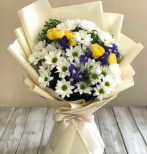 Букет цветов из:  Ирисы, Хризантемы и Розы в Базарный Карабулак