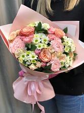 Букет нежные объятья в Базарный Карабулак Букет цветов из: Гвоздики, Розы и Хризантемы в Базарный Карабулак