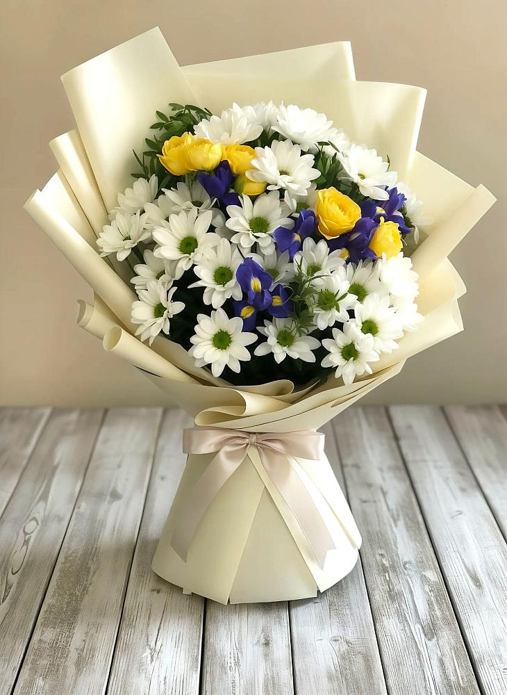Букет цветов из: Ирисы, Хризантемы и Розы в Базарный Карабулак